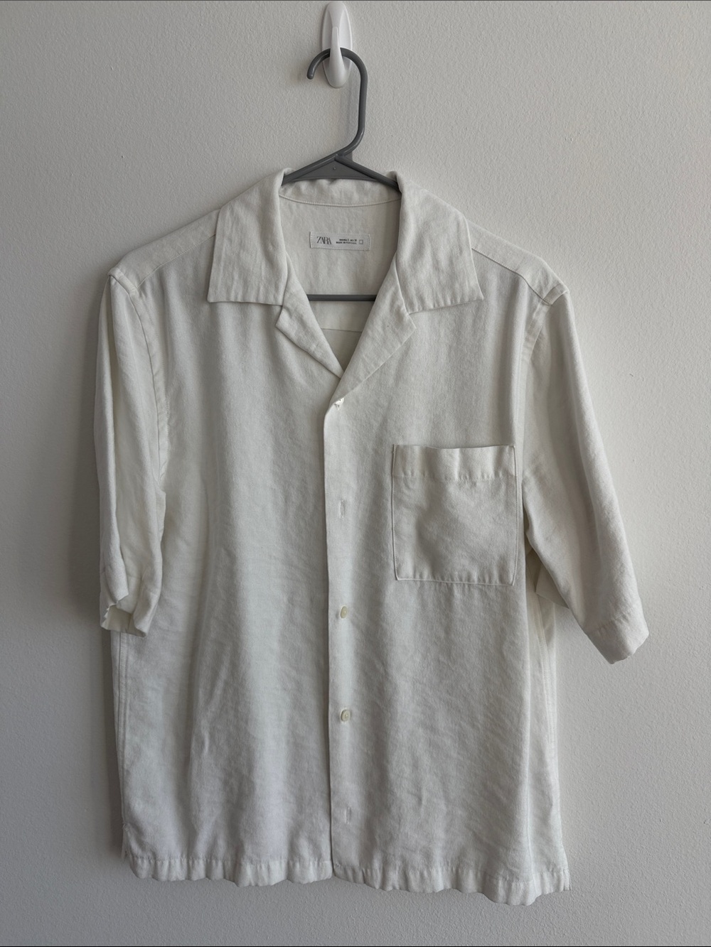 Zara Men's Cream Short-Sleeve Button-Down Shirt